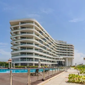 dream-inn-apartments-mina-by-azizi.dubaihotelsoffers.com/